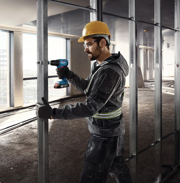 Bosch GBH 185-LI + GSR 185-LI + 1X4.0 + 1x2.0 Amper Akü + GAL 18V-40 Combo Set